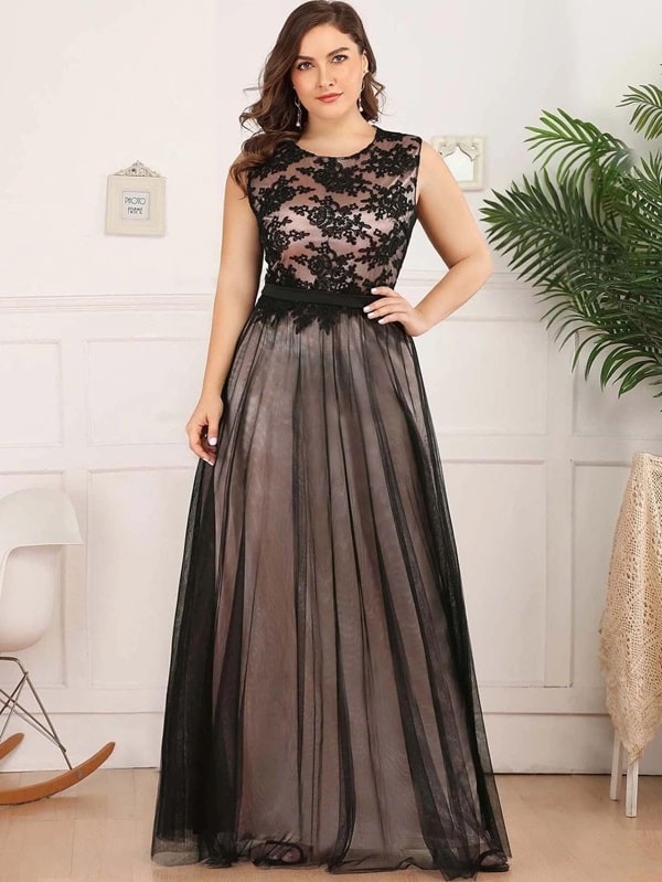 Thiết kế tinh tế, váy dạ hội dáng dài tôn lên đường cong cơ thể một cách hoàn hảo