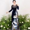 Thuê áo dài đen hoạ tiết chim Hạt, cổ tròn khi làm sui