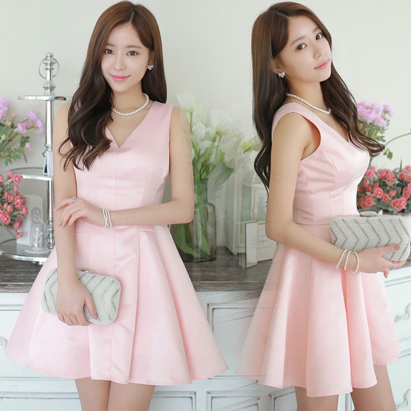 Đầm dự tiệc cách điệu thể hiện phong cách thời trang đầy cá tính