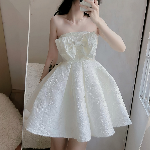 Váy cúp ngực dự tiệc phong cách tiểu thư