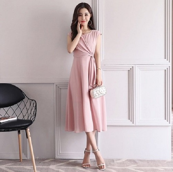 Mặc đầm midi đi đám cưới thanh lịch