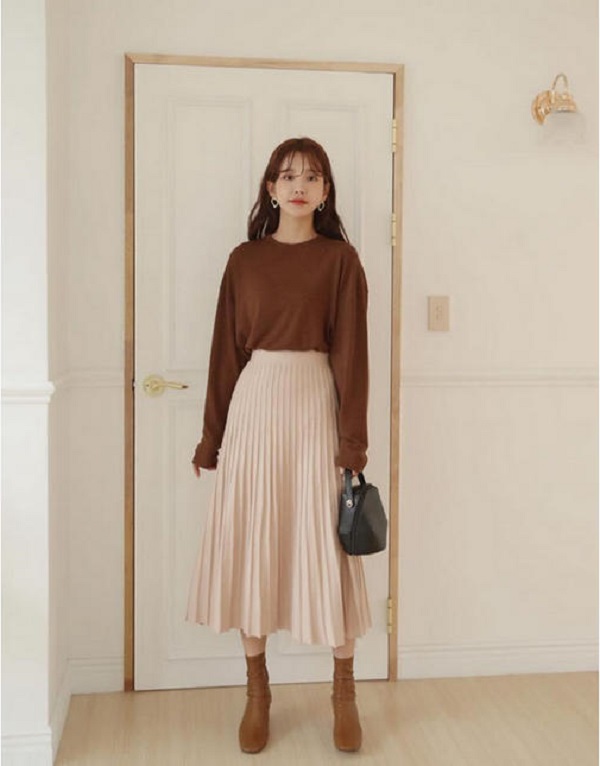 Set đồ phối chân váy dài và áo thun trơn đơn giản đẹp