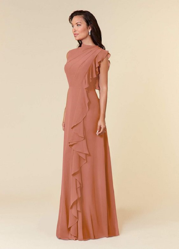 Kiểu áo đầm dự tiệc tuổi 40 vừa độc đáo, vừa sang trọng