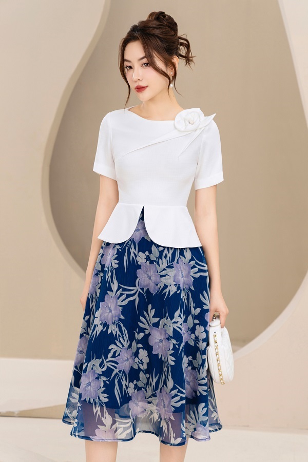 Váy peplum với chân váy hoa nữ tính, thanh lịch
