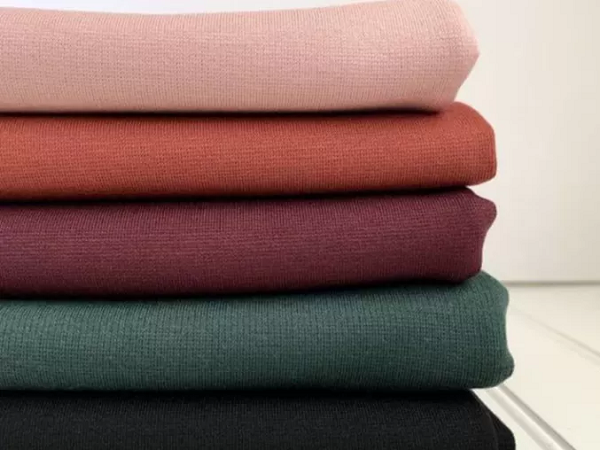 Chất liệu như tuyết mưa, boy hay gold