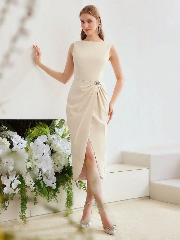 Thiết kế đầm xẻ tà dự tiệc kiểu đắp chéo mới lạ, sang trọng