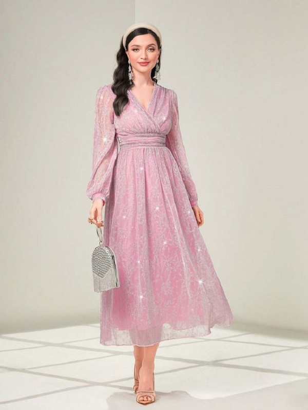 Điệu đà, thướt tha với mẫu váy sequin màu hồng pastel lấp lánh