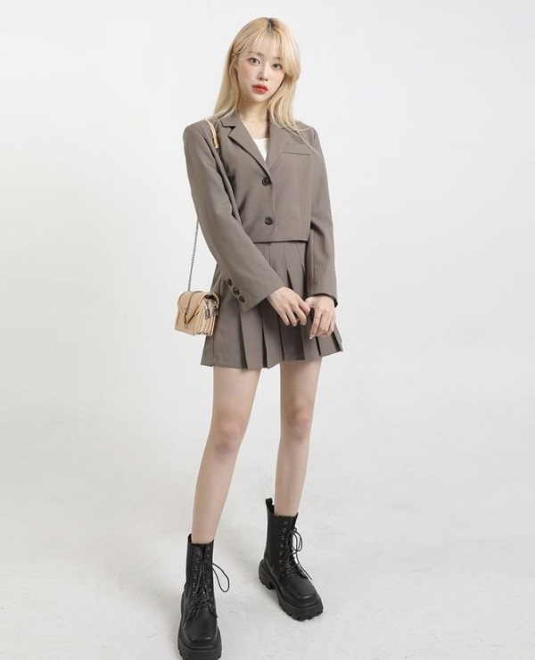 Boots da mang lại vẻ ngoài thanh lịch và sang trọng mà không kém phần cá tính.