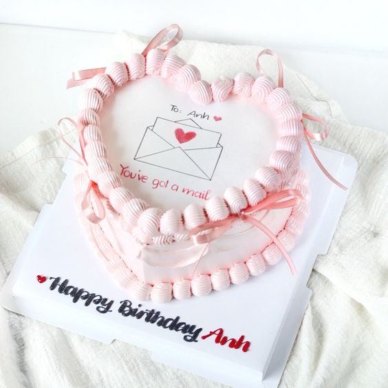 Bánh kem đốt cháy hình trái tim đẹp và độc đáo