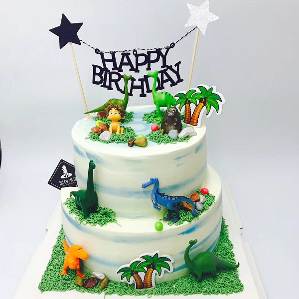 Bánh kem khủng long 2 tầng sinh động