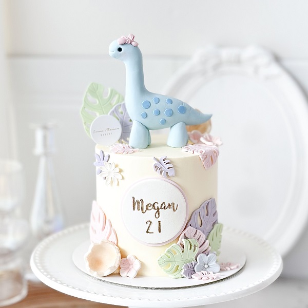 Mẫu bánh sinh nhật hình khủng long 3D hoành tráng với mô hình đứng.