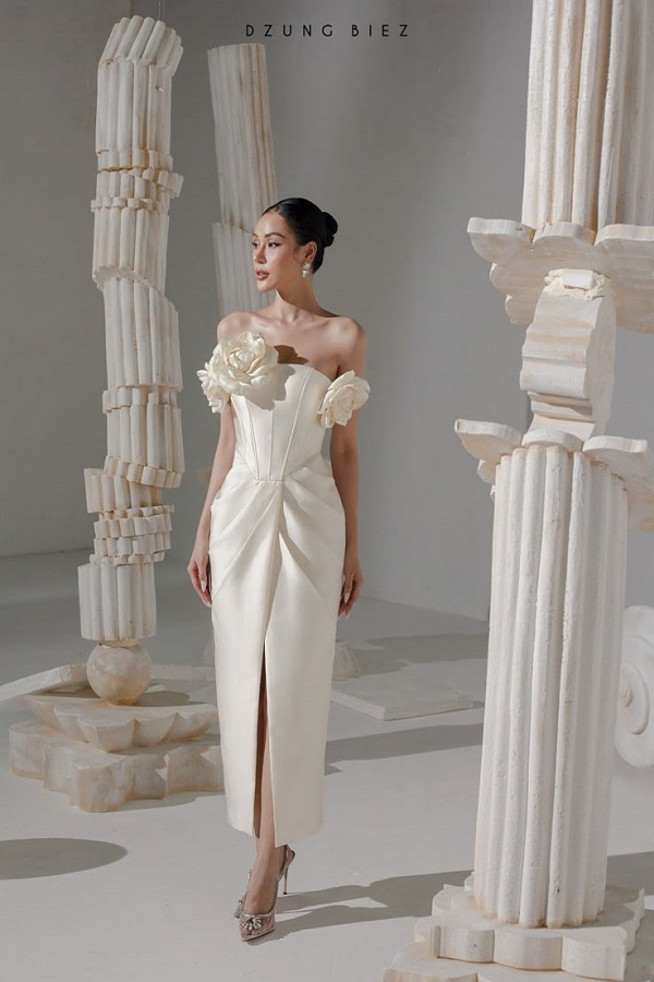 Kiểu váy body điểm xuyết hoa tinh tế, tôn nét duyên dáng