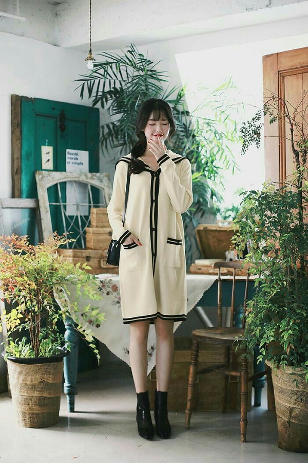 Cá tinh, năng động với váy đầm suông cùng giày boot cổ thấp