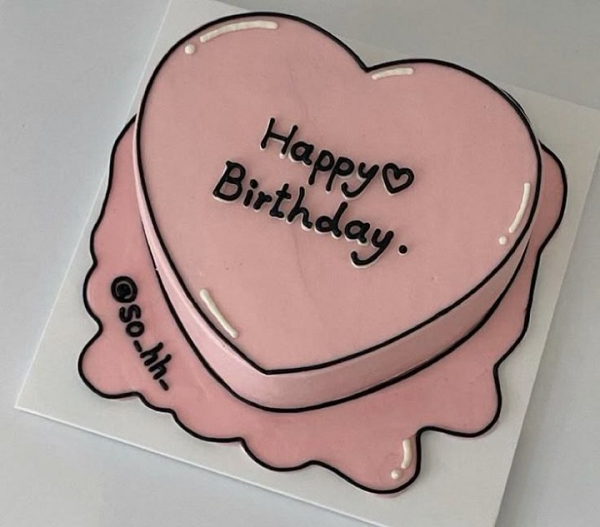 Bánh kem hình trái tim đơn giản, đẹp mắt